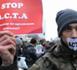 Decenas de miles de internautas se manifiestan en Europa contra el ACTA