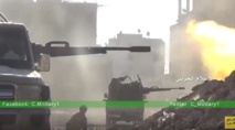 El ejército sirio luchando en el proyecto 1070, un barrio al sudoeste de Alepo