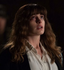 Anne Hathaway en Colossal Anne Hathaway en Colossal