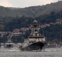 Los dos destructores rusos cruzando el Bósforo Los dos destructores rusos cruzando el Bósforo