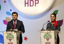 Demirtas-a la izquierda-. Demirtas-a la izquierda-.