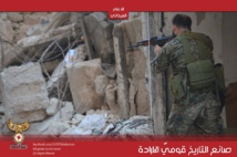 Un soldado lucha en Alepo Un soldado lucha en Alepo