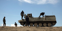Las fuerzas anti-EI en Siria reciben blindados de Estados Unidos Las fuerzas anti-EI en Siria reciben blindados de Estados Unidos
