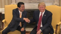 Abe-a la izquierda-y Trump. Abe-a la izquierda-y Trump.