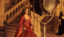 Penélope Cruz en una escena de La reina de españa Penélope Cruz en una escena de La reina de españa