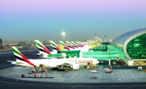 Aviones de Emirates en el aeropuerto de Dubai