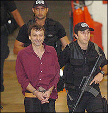 Malestar en Italia con Brasil por no extraditar al ex terrorista Battisti Malestar en Italia con Brasil por no extraditar al ex terrorista Battisti