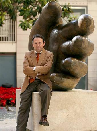 "Sería increíble vivir de escribir, pero sigo con el autobús" "Sería increíble vivir de escribir, pero sigo con el autobús"