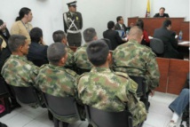 Militares colombianos durante un juicio