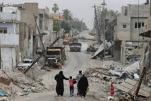 Entre los escombros, los voluntarios intentan salvar la universidad de Mosul Entre los escombros, los voluntarios intentan salvar la universidad de Mosul