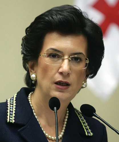Ex presidenta del parlamento de Georgia acusa a las autoridades de reprimir a la oposición