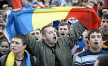 Manifestantes irrumpen en la residencia del presidente de Moldavia Manifestantes irrumpen en la residencia del presidente de Moldavia