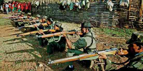Mueren siete soldados y cuatro rebeldes en enfrentamiento en la India Mueren siete soldados y cuatro rebeldes en enfrentamiento en la India