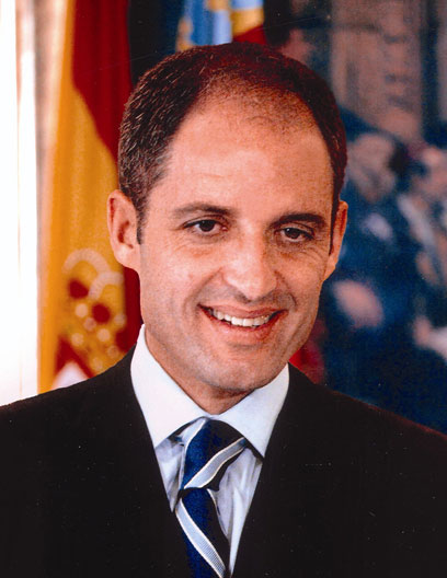 Demasiada intimidad, entre Camps y los implicados, y el PP espera una exculpación Demasiada intimidad, entre Camps y los implicados, y el PP espera una exculpación