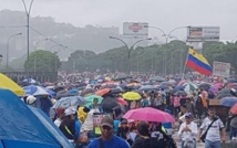 Manifestantes opositores en Caracas