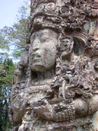 Posible hallazgo de restos de primeros reyes mayas en Honduras