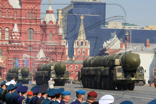 Rusia exhibe su potencial militar en parada brillante en la Plaza Roja Rusia exhibe su potencial militar en parada brillante en la Plaza Roja