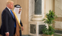 Trump-a la izquierda-y el rey saudí Salman