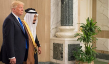 Trump-a la izquierda-y el rey saudí Salman Trump-a la izquierda-y el rey saudí Salman