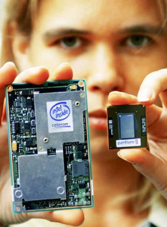 Bruselas multa a Intel con 1.060 millones de euros por posición dominante