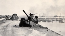 Un tanque egipcio destruido durante la guerra Un tanque egipcio destruido durante la guerra