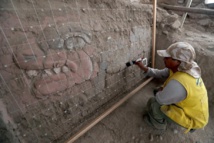 Uno de los frisos en Garagay Uno de los frisos en Garagay