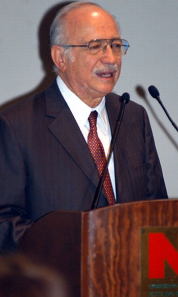 Conceden Premio Internacional Alfonso Reyes a ensayista mexicano Conceden Premio Internacional Alfonso Reyes a ensayista mexicano