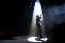 90.000 personas aclaman a U2 en el Camp Nou en el inicio de su gira