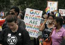 Corte Suprema de Nueva Delhi despenaliza la homosexualidad entre adultos