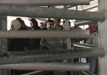 La larga espera de los palestinos que trabajan en Israel La larga espera de los palestinos que trabajan en Israel