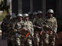 Soldados malienses Soldados malienses