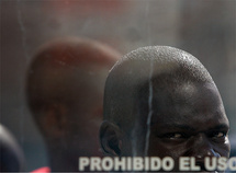 Muere un tercer inmigrante clandestino tras llegar a las islas Canarias Muere un tercer inmigrante clandestino tras llegar a las islas Canarias