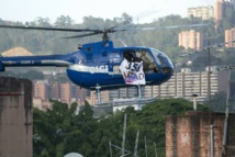 El helicóptero sobrevolando Caracas