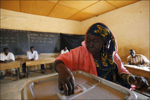 Níger: ganó el "sí" a prolongación de mandato y a reelección presidencial Níger: ganó el "sí" a prolongación de mandato y a reelección presidencial