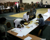 El Fatah coloca caras nuevas en su dirección, Barghuti elegido El Fatah coloca caras nuevas en su dirección, Barghuti elegido