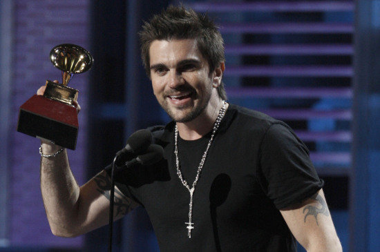 Juanes, sometido a fuerte presión por el concierto en Cuba