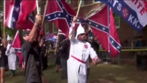 Manifestantes del Ku Klux Klan