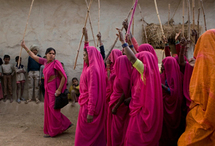 Atarra, La revolución en sari rosa Atarra, La revolución en sari rosa