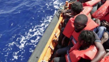 Inmigrantes africanos en el mediterráneo Inmigrantes africanos en el mediterráneo