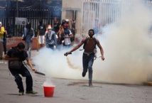 Protesta de huelga nacional en Venezuela deja al menos dos muertos Protesta de huelga nacional en Venezuela deja al menos dos muertos