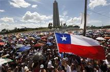 Juanes cantó por la paz entre Cuba y EEUU con el exilio de Miami dividido