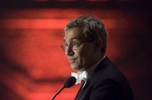Pamuk: "Hay cosas más importantes que la felicidad" Pamuk: "Hay cosas más importantes que la felicidad"