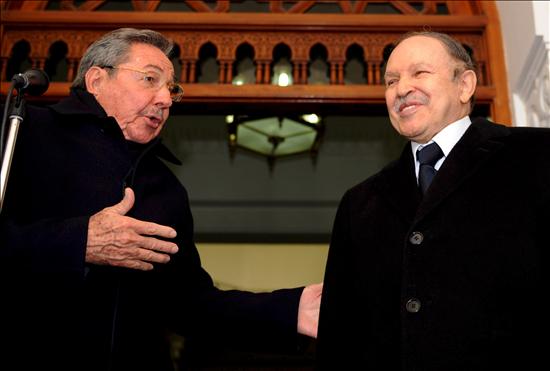 Fructífero encuentro de Raúl con el Presidente Bouteflika Fructífero encuentro de Raúl con el Presidente Bouteflika