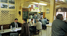 El bar la Cova Fumada El bar la Cova Fumada