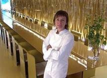 Fina Puigdevall, en el comedor de su restaurante Les Cols, situado en Olot (Girona). Fina Puigdevall, en el comedor de su restaurante Les Cols, situado en Olot (Girona).