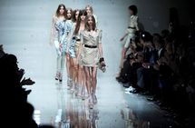 Burberry volverá a desfilar en London Fashion Week Burberry volverá a desfilar en London Fashion Week