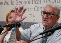 Medios árabes respaldan la conferencia sobre Oriente Medio organizada por RIA Novosti Medios árabes respaldan la conferencia sobre Oriente Medio organizada por RIA Novosti