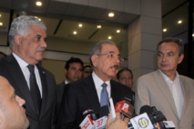 De izquierda a derecha Miguel Vargas, Danilo Medina y José Luis Rodríguez Zapatero