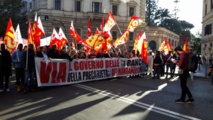 Manifestación en Italia en la que piden la salida del "gobierno de los bancos"