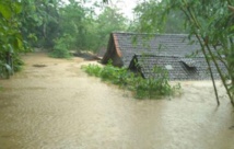 Casas inundadas en Indonesia